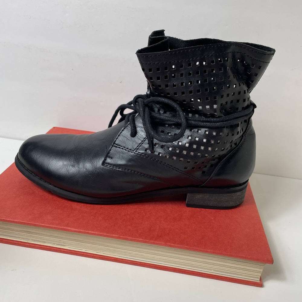 ⭐️FREE WITH PURCHASE⭐️ 
Faux Leather Booties